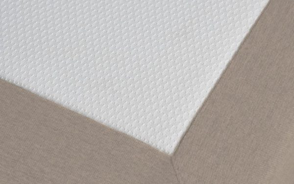 Base tapizada color beig LOMONACO detalle de la tela